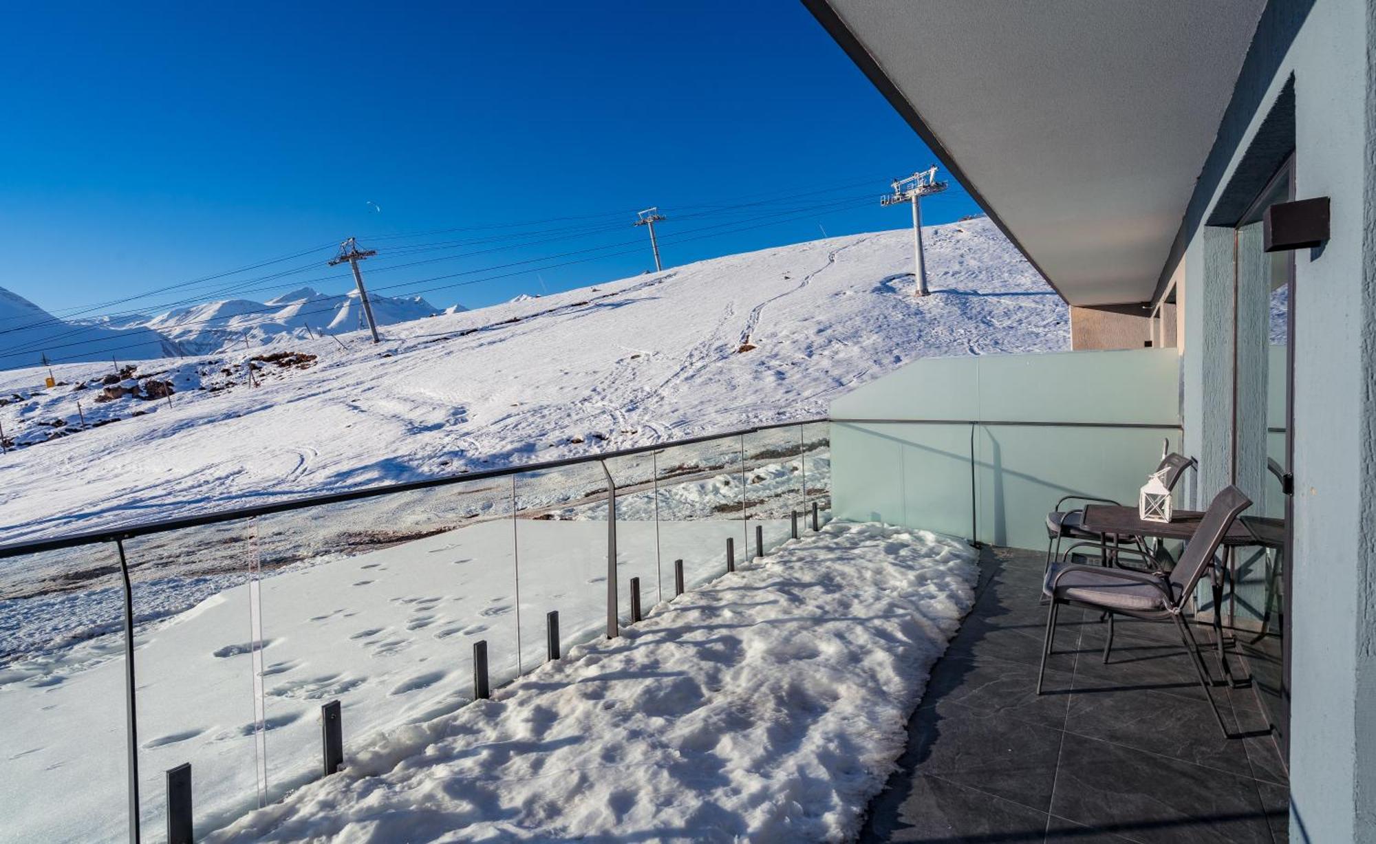 New Gudauri Gn Apartments In Atrium Bagian luar foto